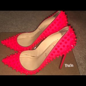 Christian Louboutins Rose Coral Pigalles